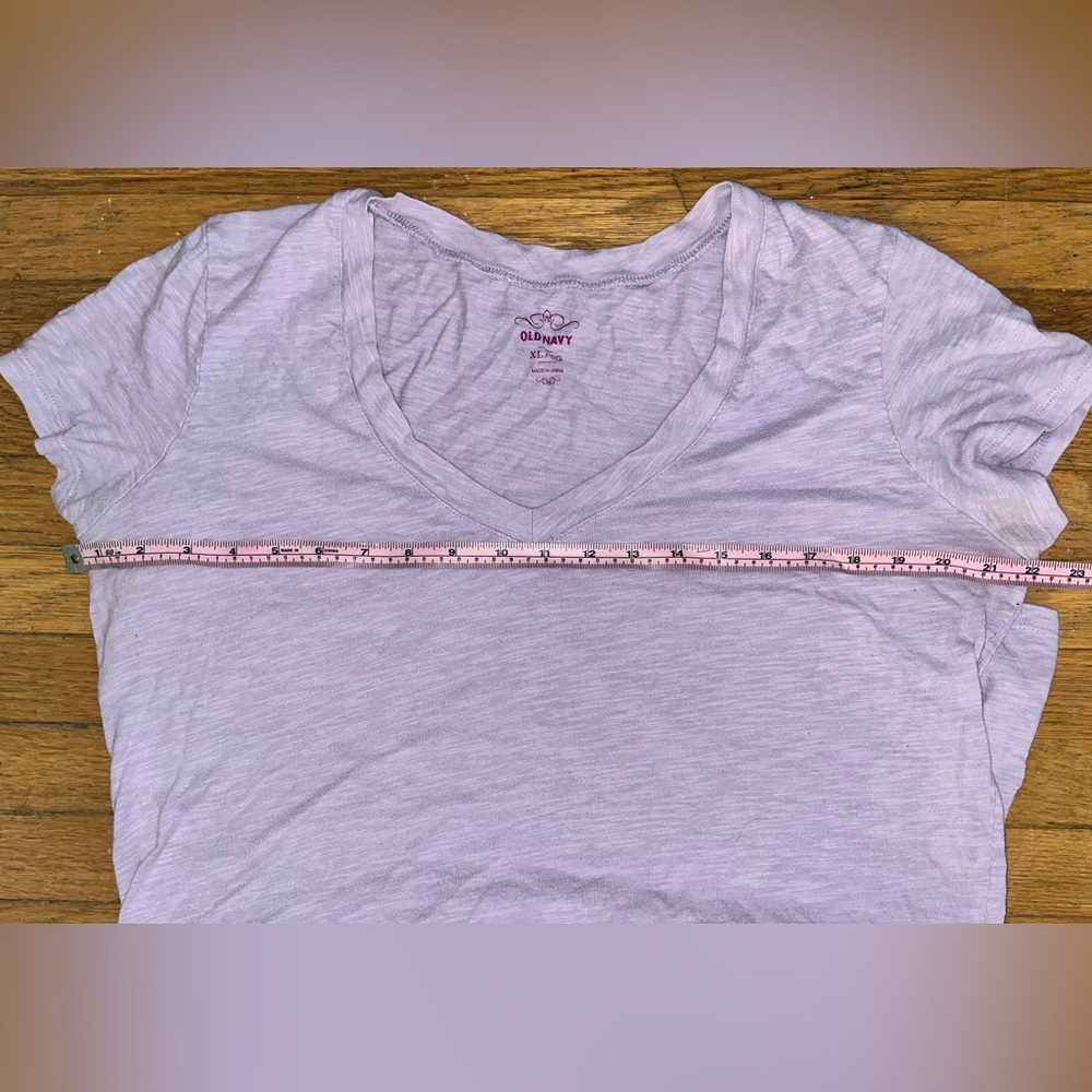 Old Navy Light Purple V Neck T-Shirt 100% Cotton - Picture 7 of 7